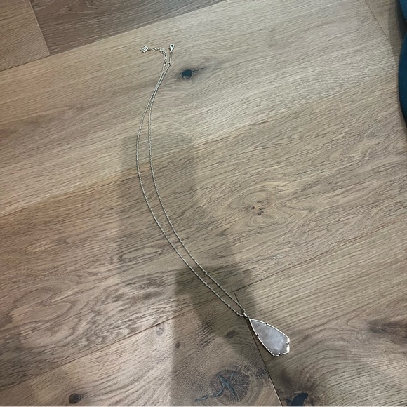 Light yellow gold plated Pendant Necklace - Picture 3 of 5